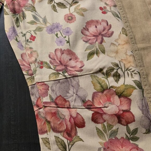 NWOT 2026 Fantastic Floral Good Luck Barrel Jeans - Picture 6 of 8